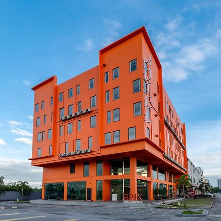 Brix Klia By Pinetree Hotel เซปัง ภายนอก รูปภาพ